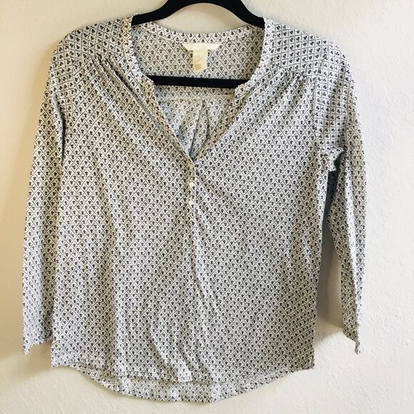 Classic Fleur de Lis all over pattern top long sleeve v neck office oversized XS - Picture 1 of 4